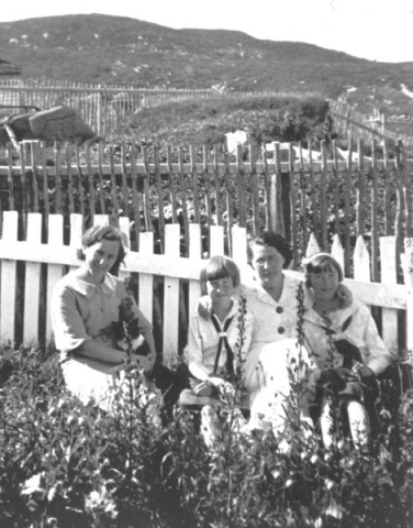 139: l-r Bride Reddy, Reen McCarthy, Mary McCarthy, Cede McCarthy. (circa 1936)  - Bride daughter of Michael Reddy &amp;amp; Eliz Dunphy; Mary daughter of Denis McCarthy &amp;amp;  Sarah Withers; Reen and Cede daughters of James McCarthy &amp;amp; Julia Reddy